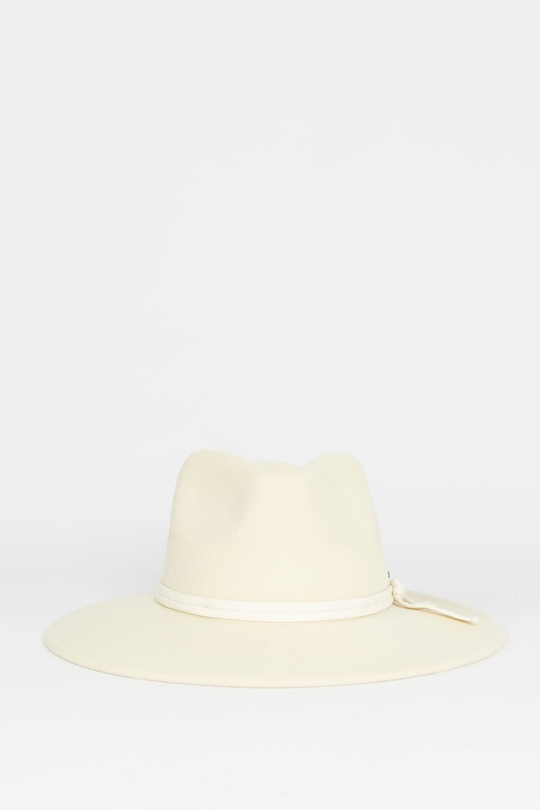 witte-hoed-dames-052ywk-1.jpg