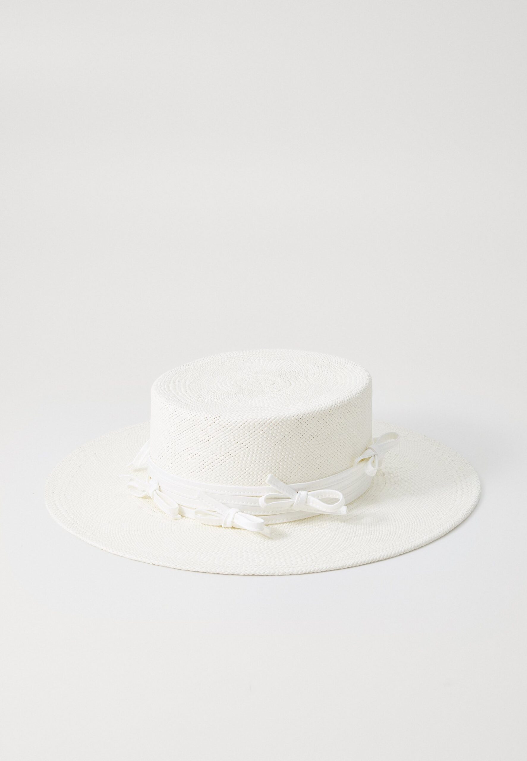witte-hoed-dames-512dvu-1.jpg