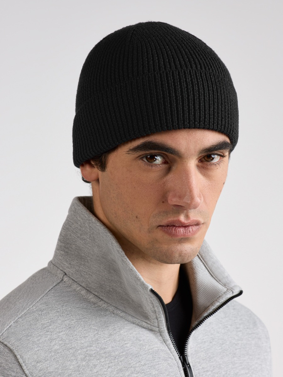 zwarte-muts-heren-300ohs-1.jpg